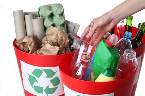 Waste clearance vehicle collecting debris